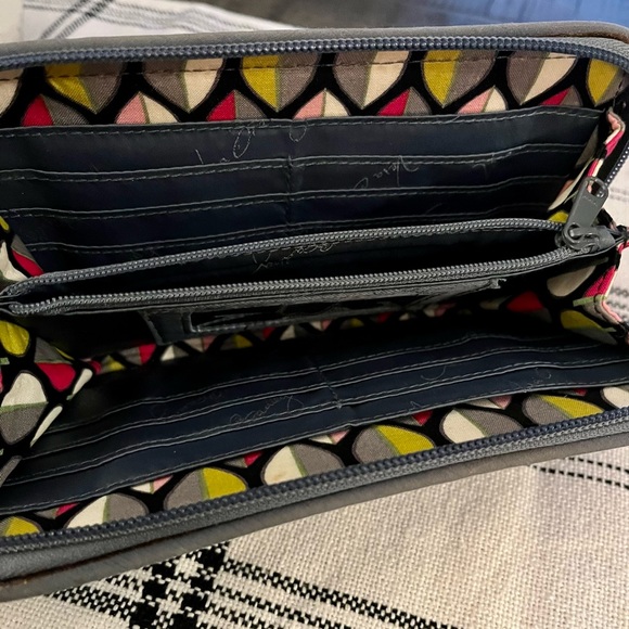 Vera Bradley wallet - Picture 2 of 2